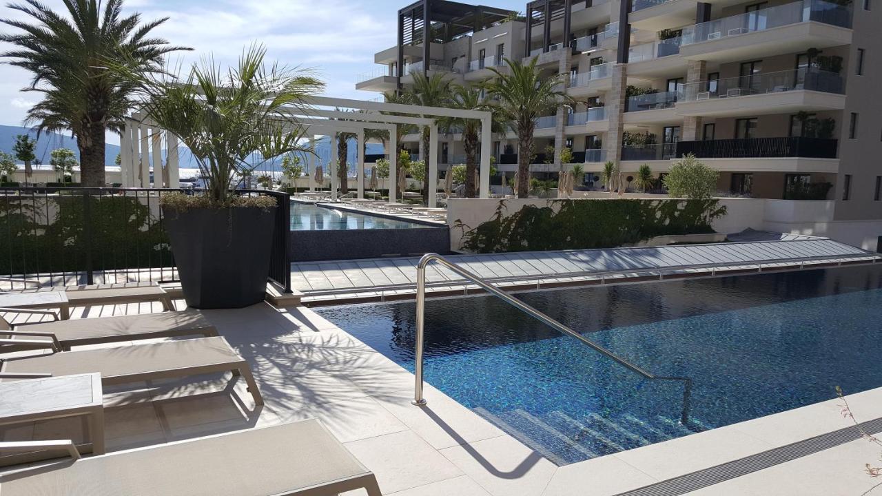 Porto Montenegro Luxurious Elena Tivat Bagian luar foto